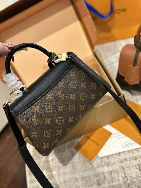 Luxury Top Handle Messenger Bag with Strap - Picture 5 of 9